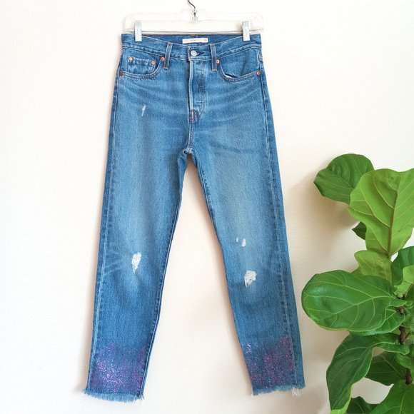 Levi's Premium Wedgie Distress Frayed Hem Jean - Picture 2 of 11